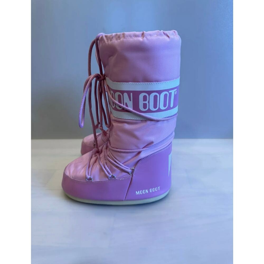 Moon Boot Icon Water Repellent Moon Boot Pink 39/41 US 8-9.5 $240.00 retail
